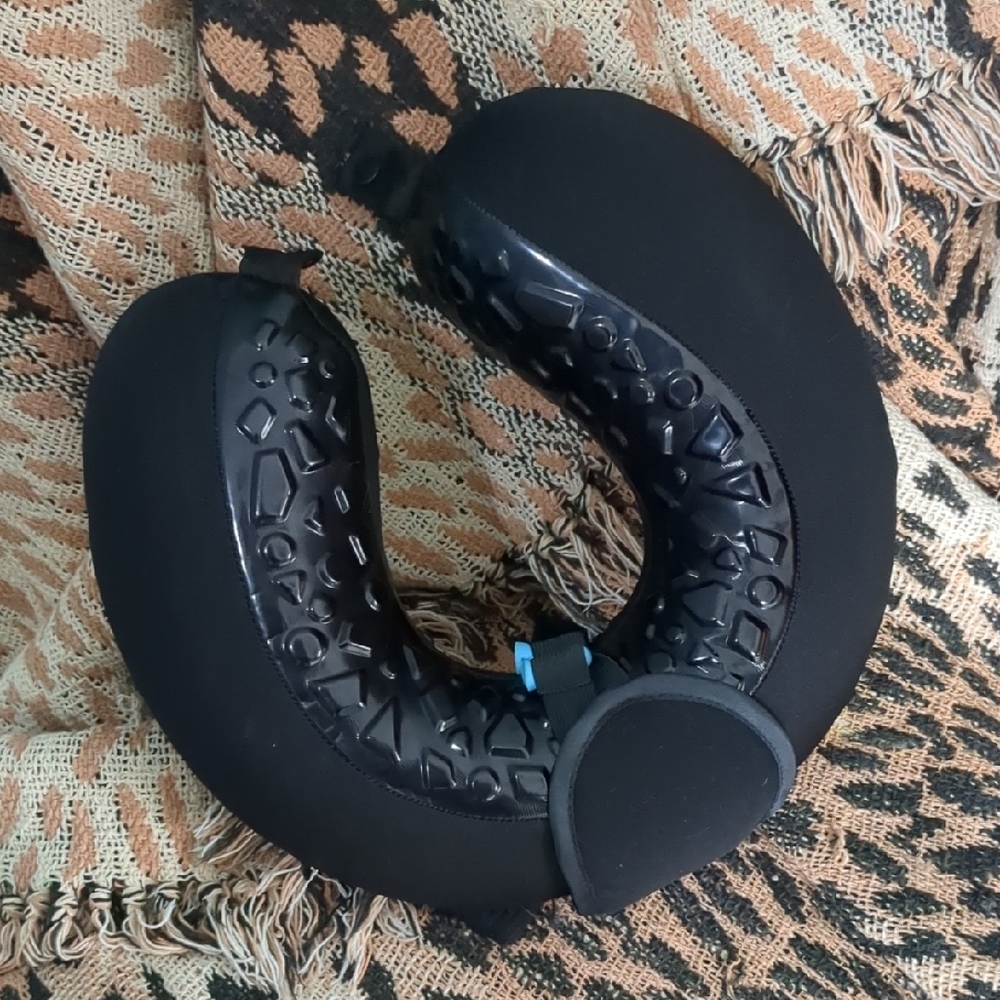 Black Travel Neck Pillow